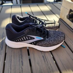 Brooks Womens Range 2 1203621B081 Black Running Shoes Sneakers Size 7 EUC